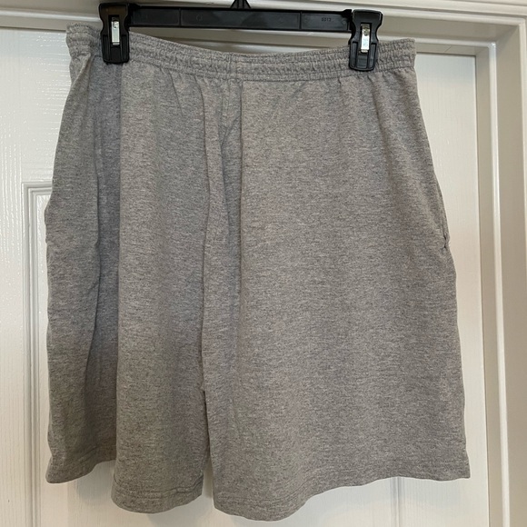 Simply For Sports Iowa Hawkeyes 🎉HP🎉 grey knit shorts size Large - Picture 4 of 6